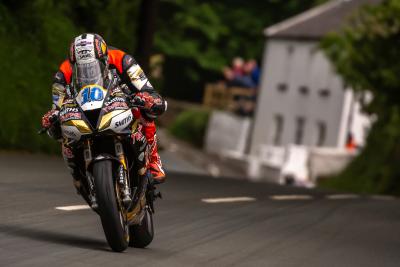 Peter Hickman, Smiths Racing Triumph, Isle of Man TT,